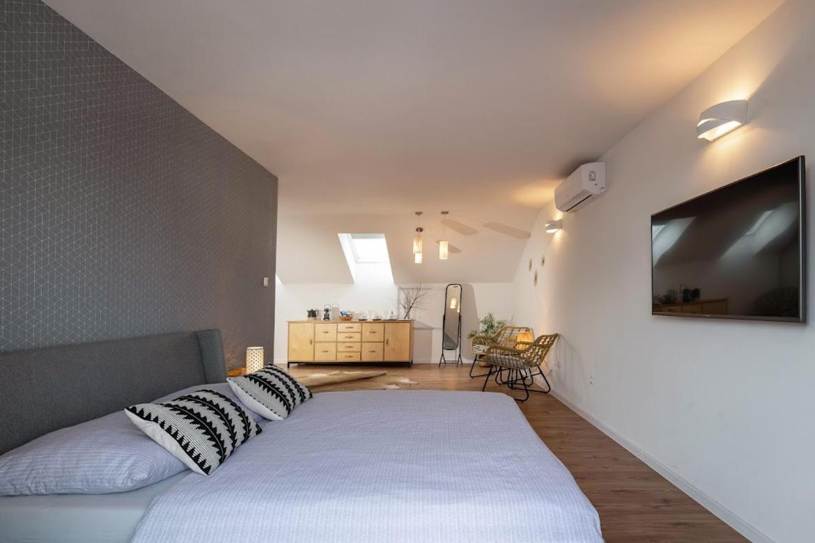 Apartman Pod Vezou 1 Банска-Бистрица Экстерьер фото